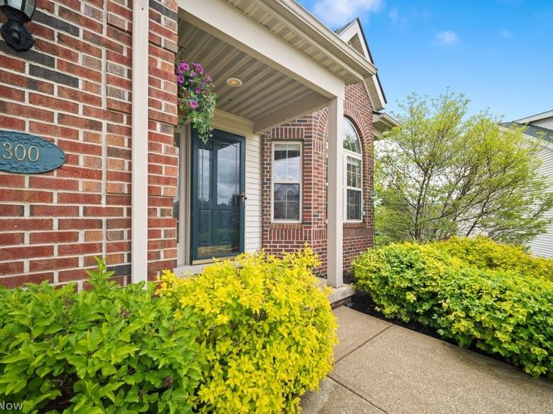 300 Eagleton Court , Macedonia, OH 44056 Photo 2