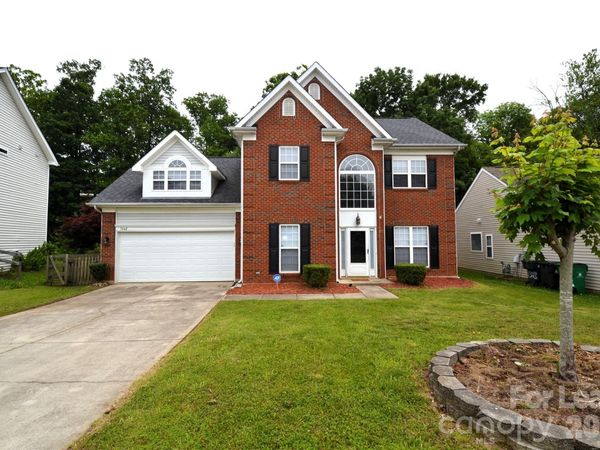 5842 Shining Oak Lane , Charlotte, NC 28269