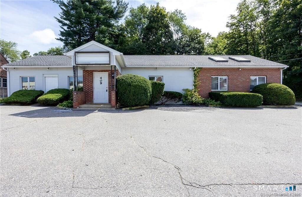 409 Oak, Torrington, CT 06790 Main Photo