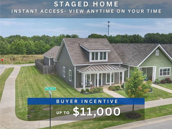 901 NE Heights Lane, Bentonville, AR 72712