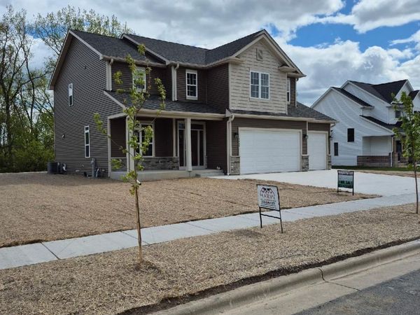 2264 Ravenswood Rd, Burlington, WI 53105