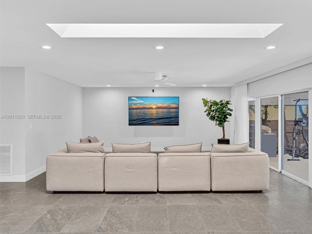 840 S Southlake Dr , Hollywood, FL 33019 Photo