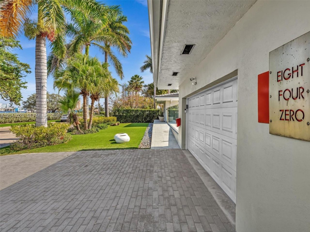 840 S Southlake Dr , Hollywood, FL 33019 Photo