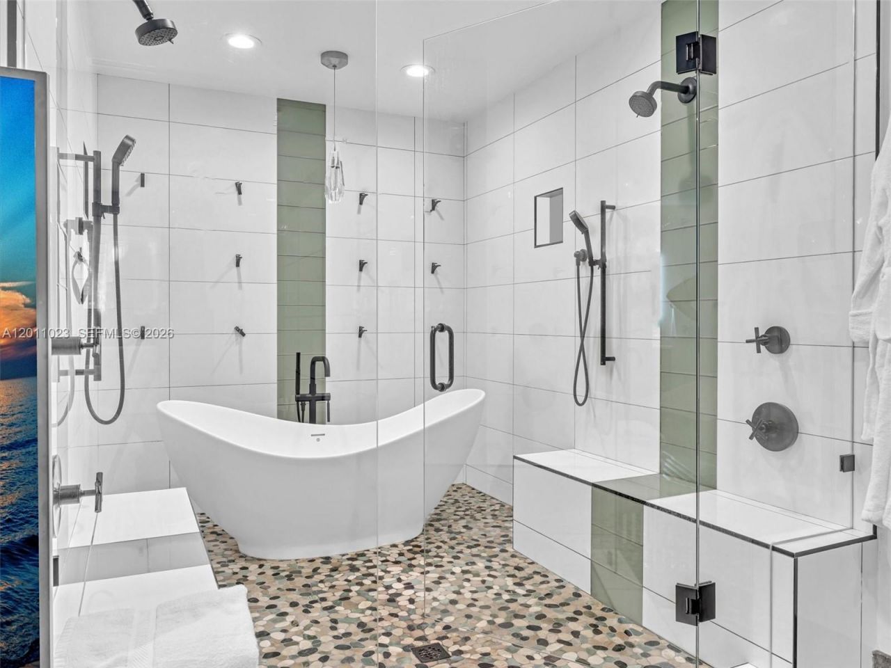 840 S Southlake Dr , Hollywood, FL 33019 Photo