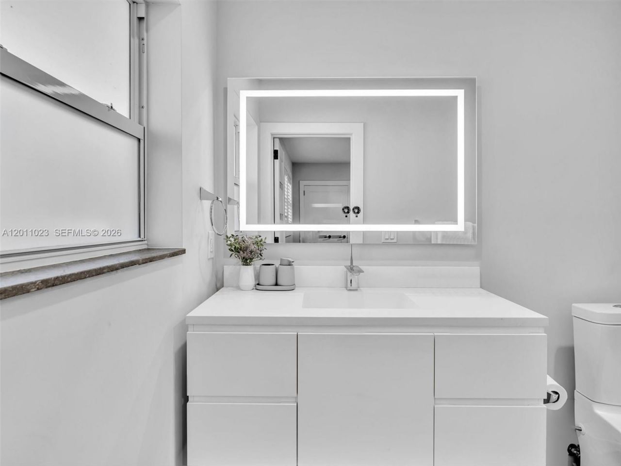 840 S Southlake Dr , Hollywood, FL 33019 Photo