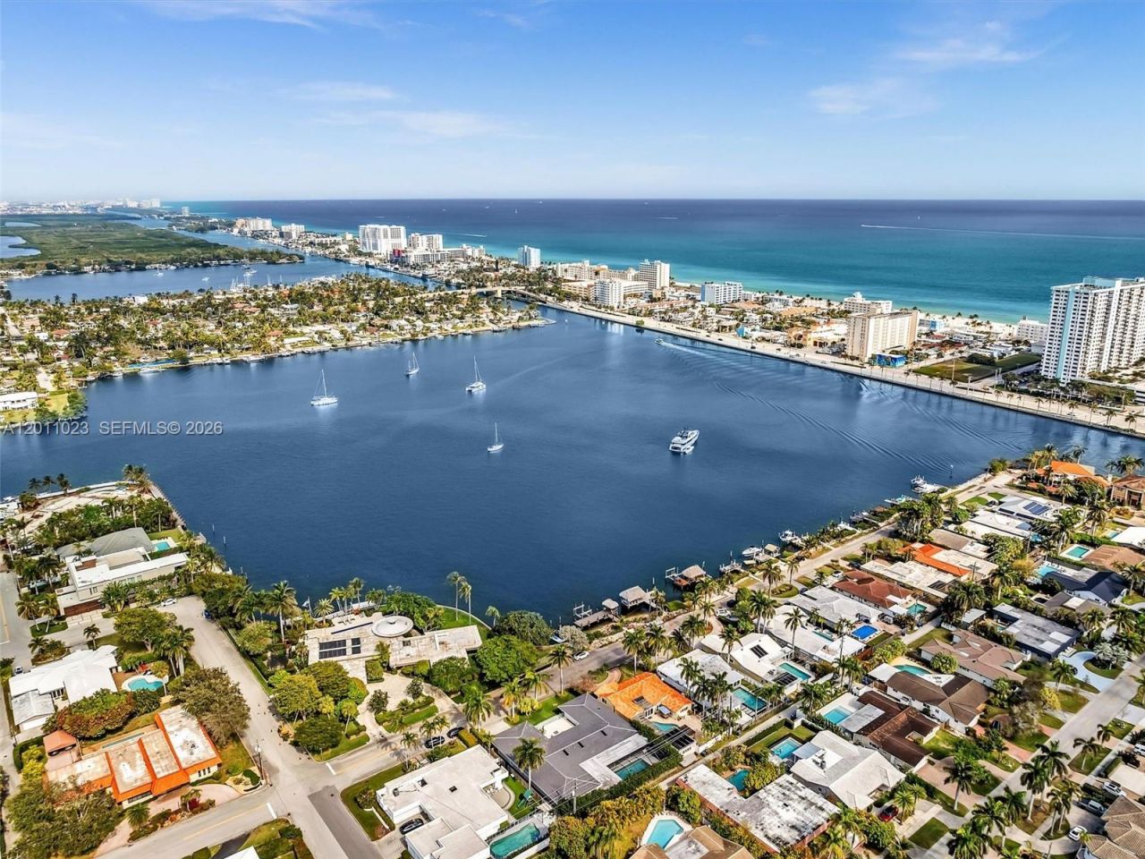 840 S Southlake Dr , Hollywood, FL 33019 Photo