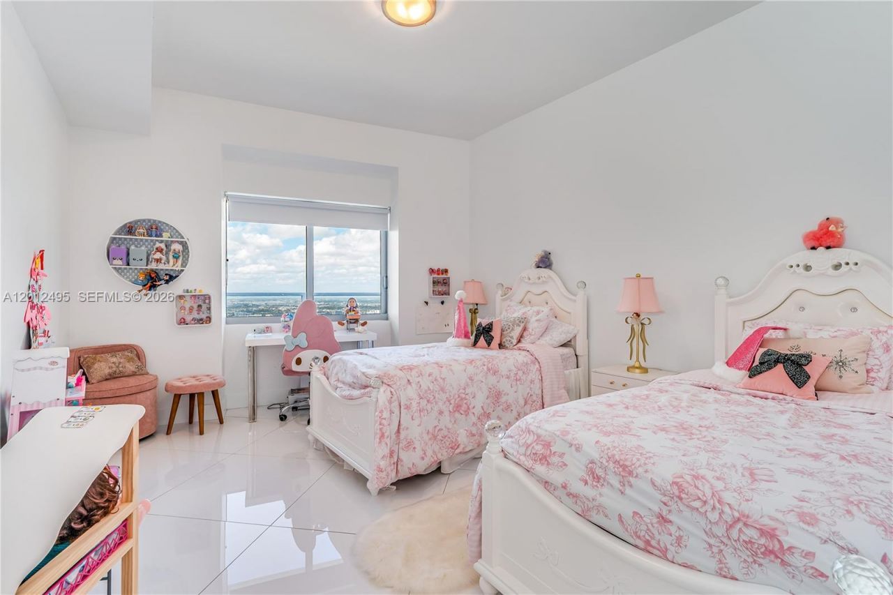 1100 Biscayne Blvd, Unit 5702, Miami, FL 33132 Photo