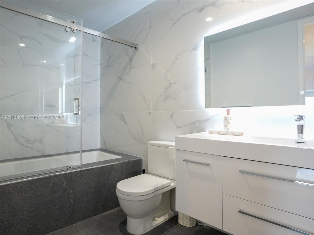 1100 Biscayne Blvd, Unit 5702, Miami, FL 33132 Photo