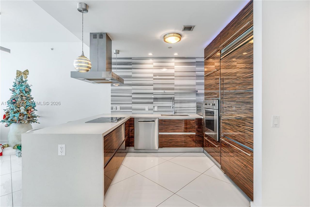 1100 Biscayne Blvd, Unit 5702, Miami, FL 33132 Photo