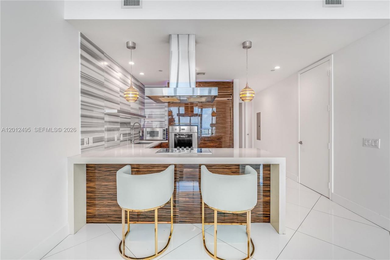 1100 Biscayne Blvd, Unit 5702, Miami, FL 33132 Photo