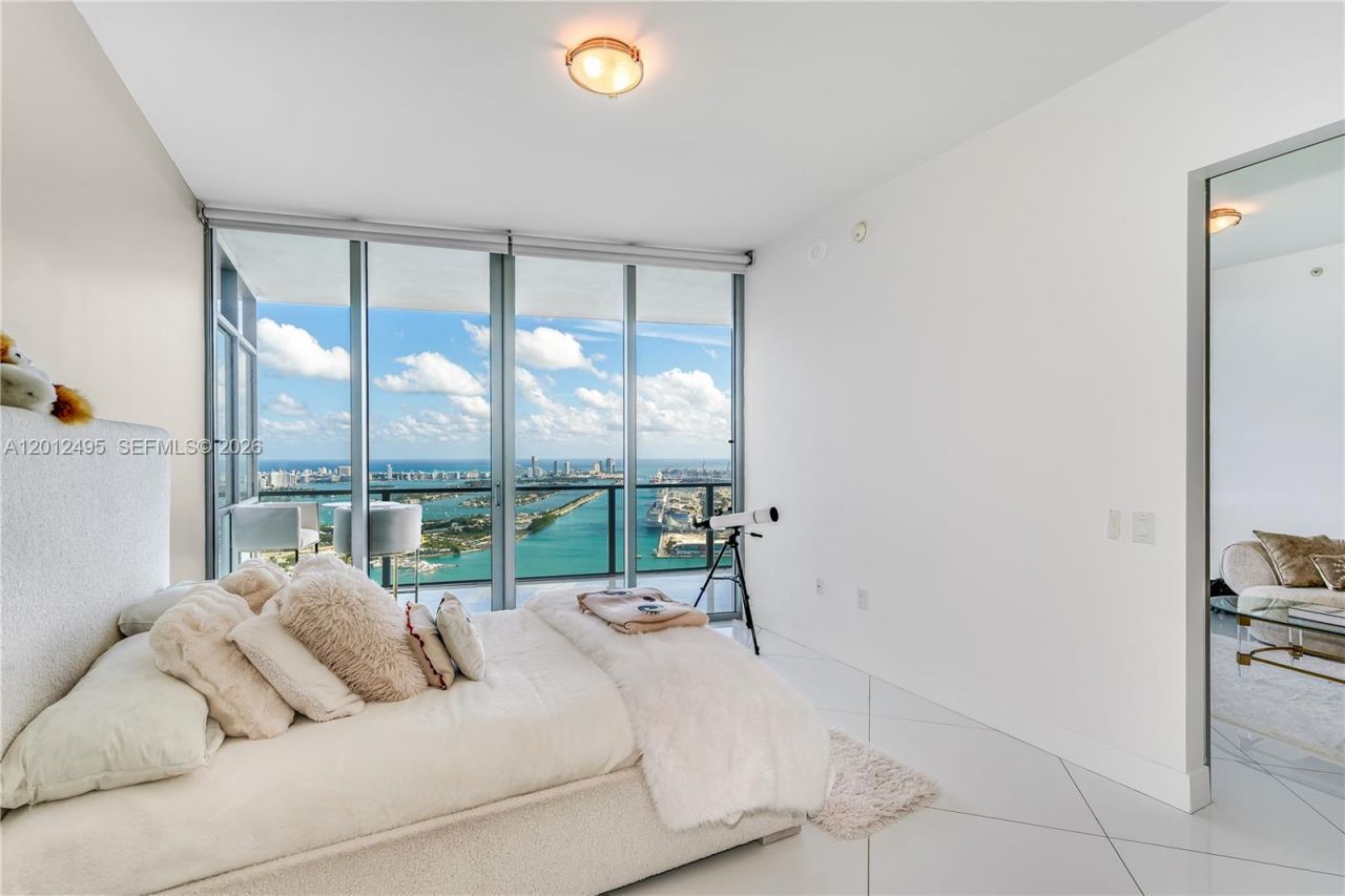 1100 Biscayne Blvd, Unit 5702, Miami, FL 33132 Photo