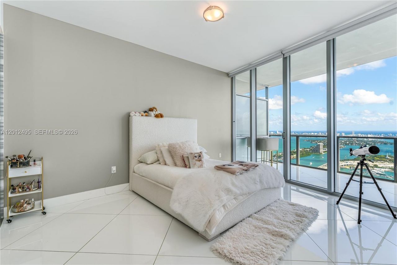 1100 Biscayne Blvd, Unit 5702, Miami, FL 33132 Photo