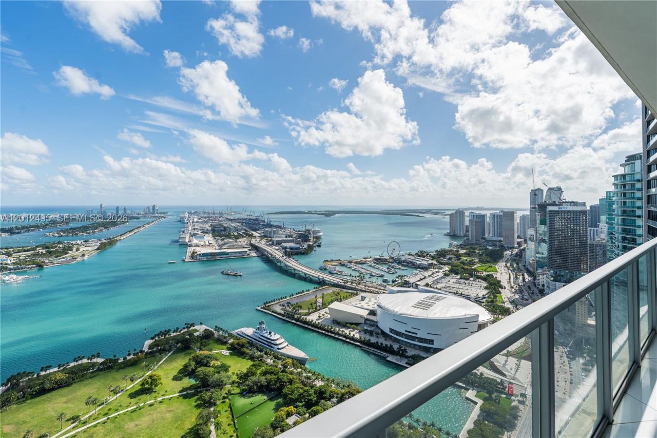 1100 Biscayne Blvd, Unit 5702, Miami, FL 33132 Photo