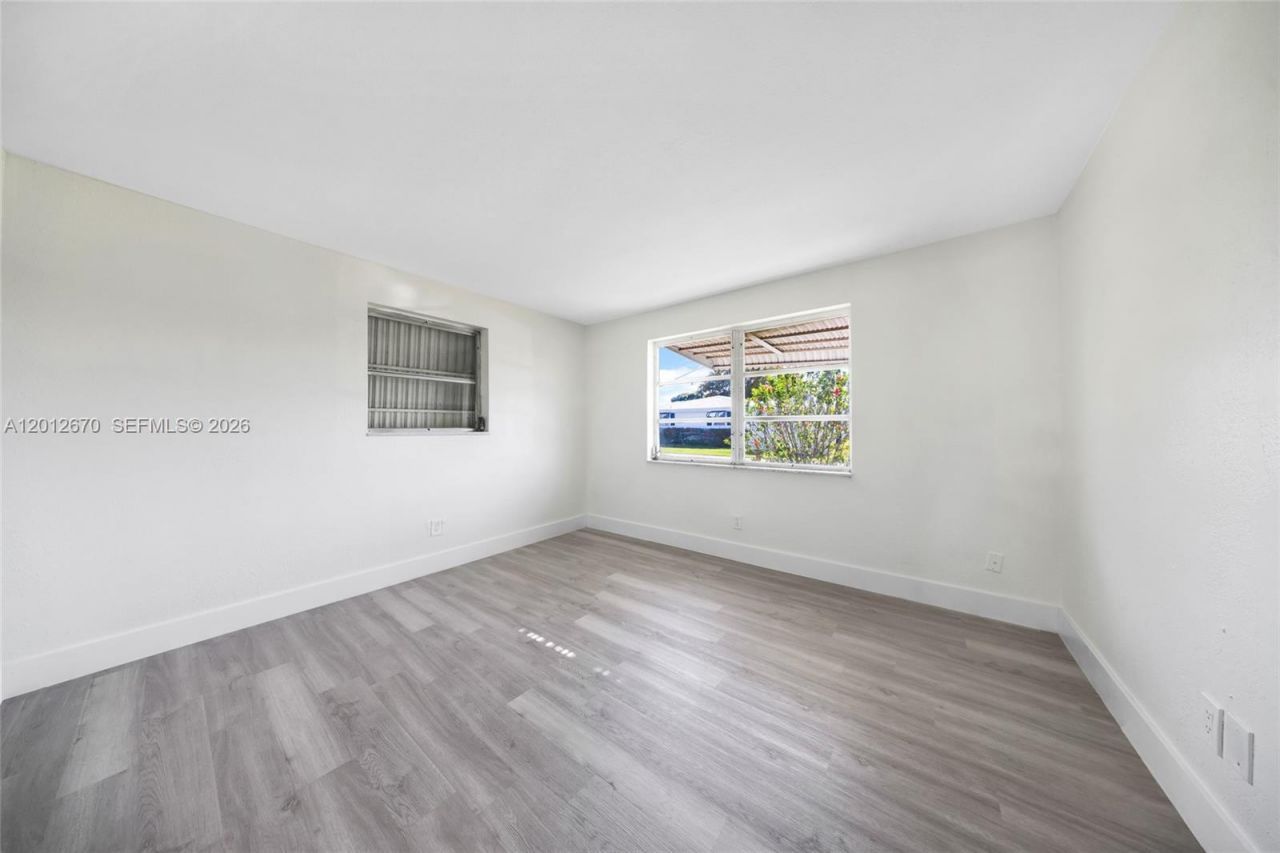2520 NW 2nd Dr , Pompano Beach, FL 33064 Photo