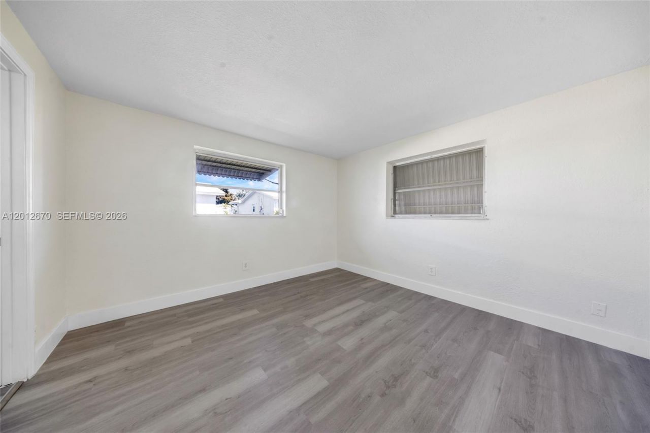 2520 NW 2nd Dr , Pompano Beach, FL 33064 Photo