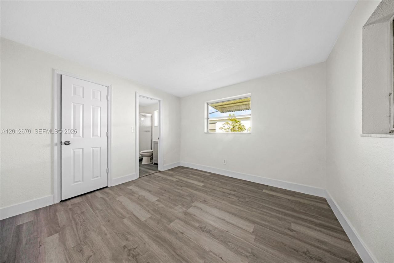 2520 NW 2nd Dr , Pompano Beach, FL 33064 Photo