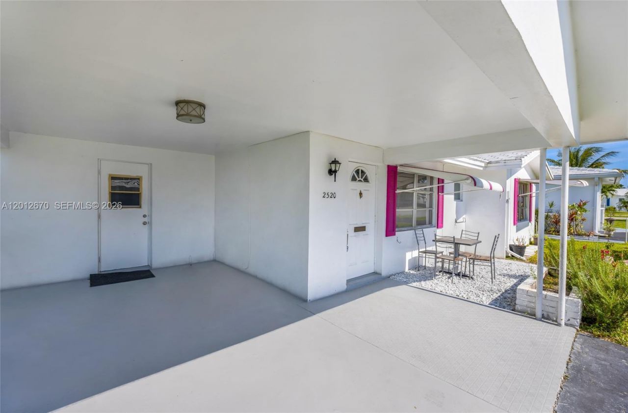 2520 NW 2nd Dr , Pompano Beach, FL 33064 Photo