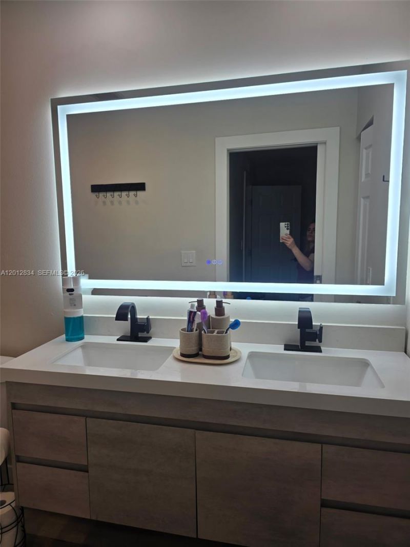 Please Call For Address, Unit 406, Hialeah, FL 33012 Photo