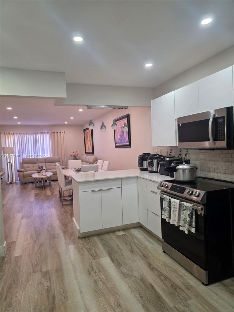 Please Call For Address, Unit 406, Hialeah, FL 33012 Photo