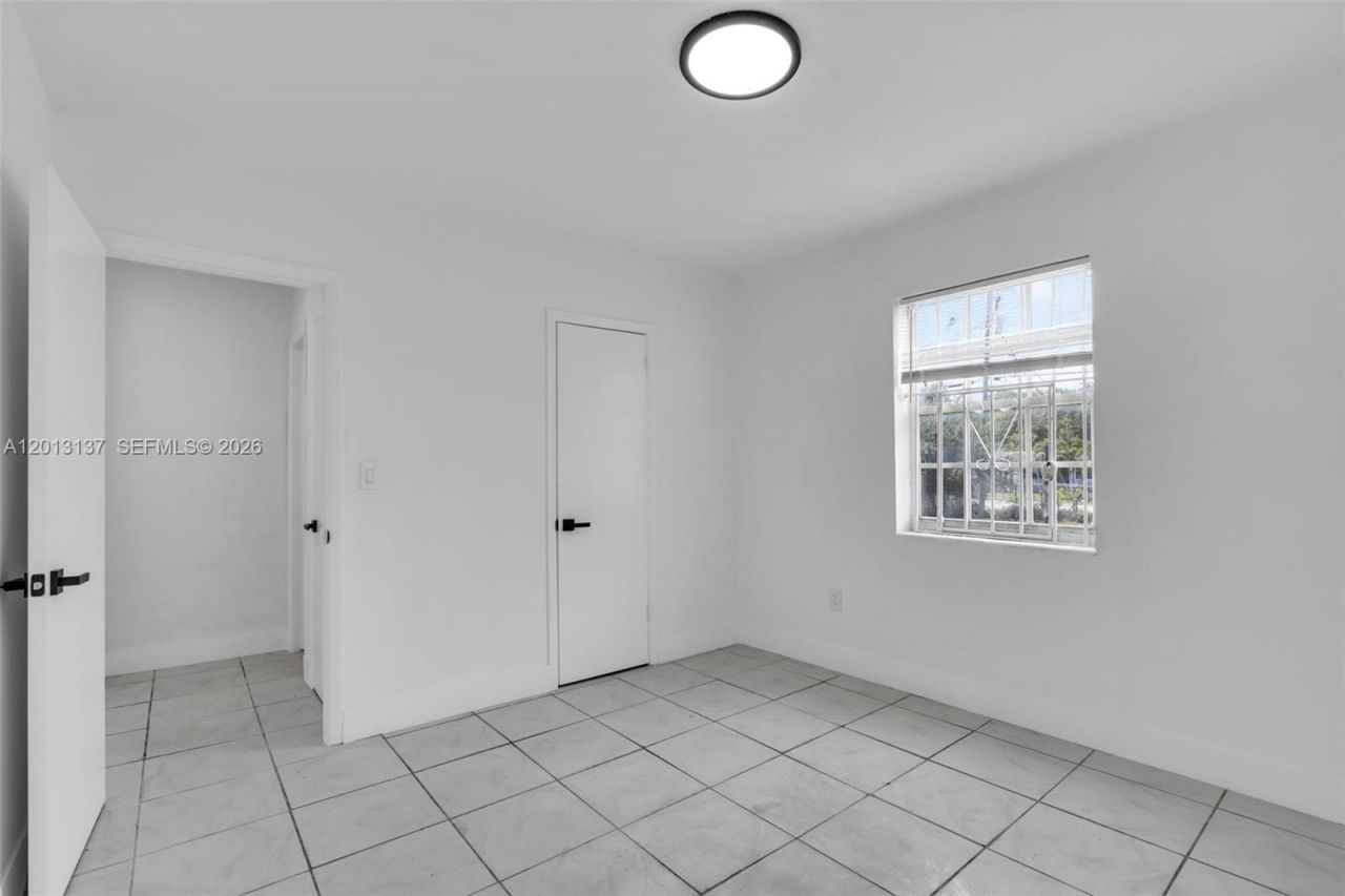 2121 NW 64th St , Miami, FL 33147 Photo