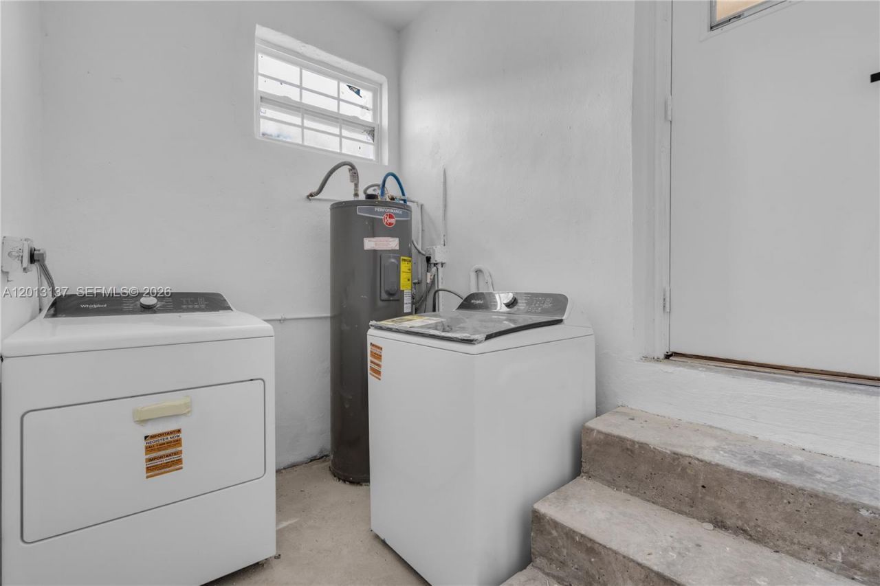 2121 NW 64th St , Miami, FL 33147 Photo