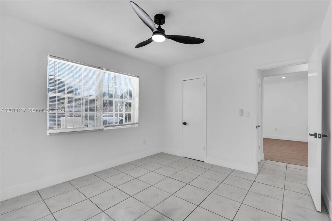 2121 NW 64th St , Miami, FL 33147 Photo