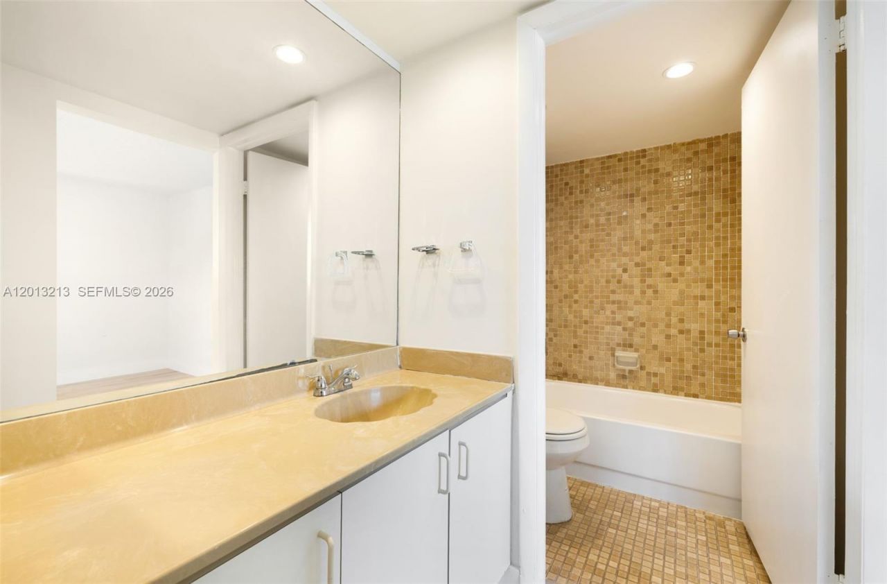 10825 SW 112th Ave , Unit 213, Miami, FL 33176 Photo