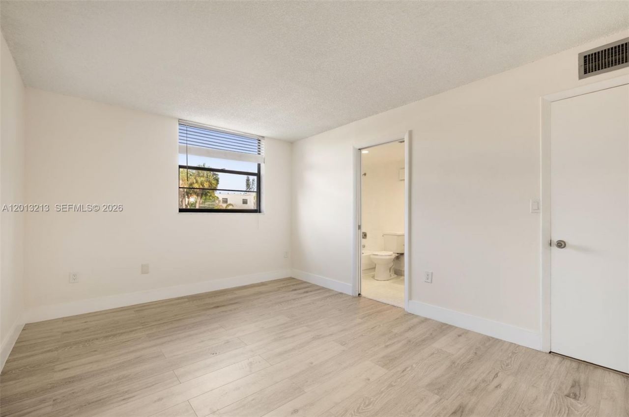 10825 SW 112th Ave , Unit 213, Miami, FL 33176 Photo