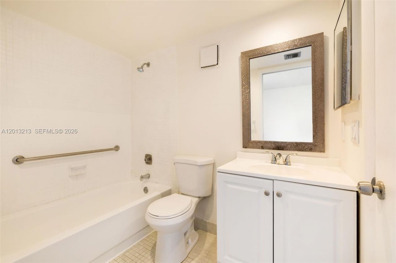 10825 SW 112th Ave , Unit 213, Miami, FL 33176 Photo