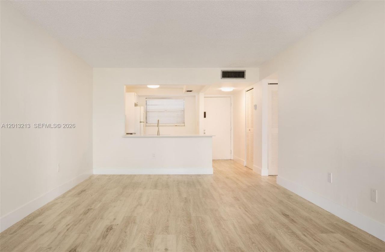 10825 SW 112th Ave , Unit 213, Miami, FL 33176 Photo
