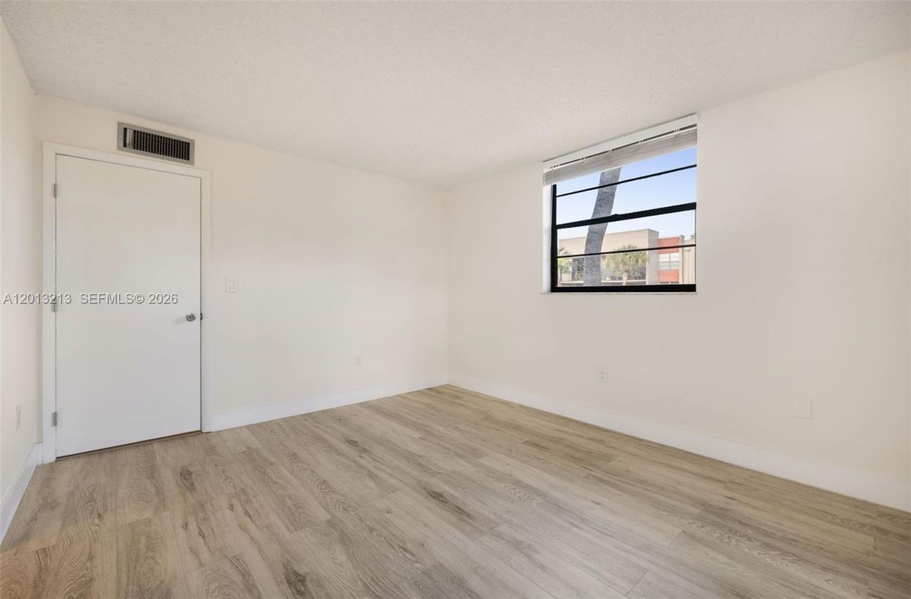10825 SW 112th Ave , Unit 213, Miami, FL 33176 Photo
