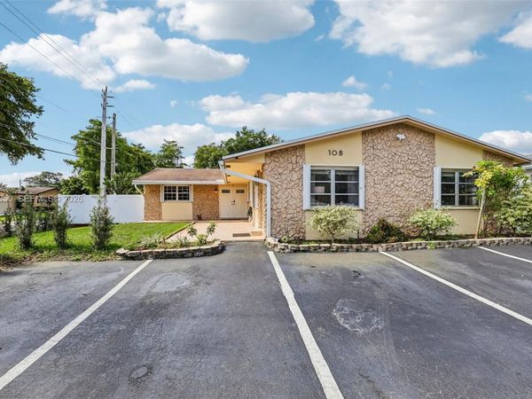 108 SE 4th Ter , Dania Beach, FL 33004