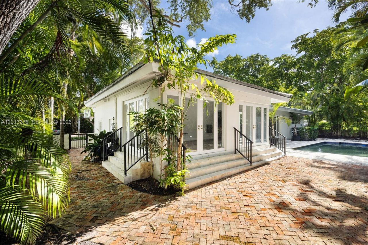 0600 Santurce Ave, Coral Gables, FL 33143 Photo