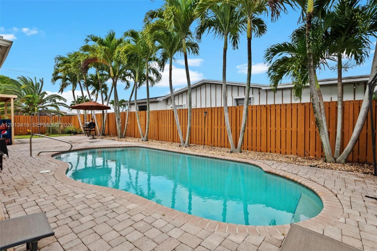 2251 NW 87th Ave, Unit 2251, Pembroke Pines, FL 33024 Photo