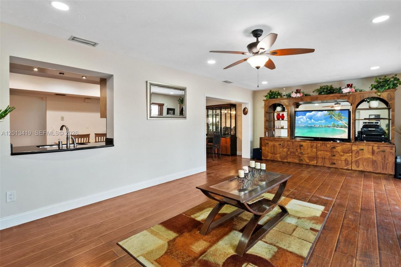 2251 NW 87th Ave, Unit 2251, Pembroke Pines, FL 33024 Photo