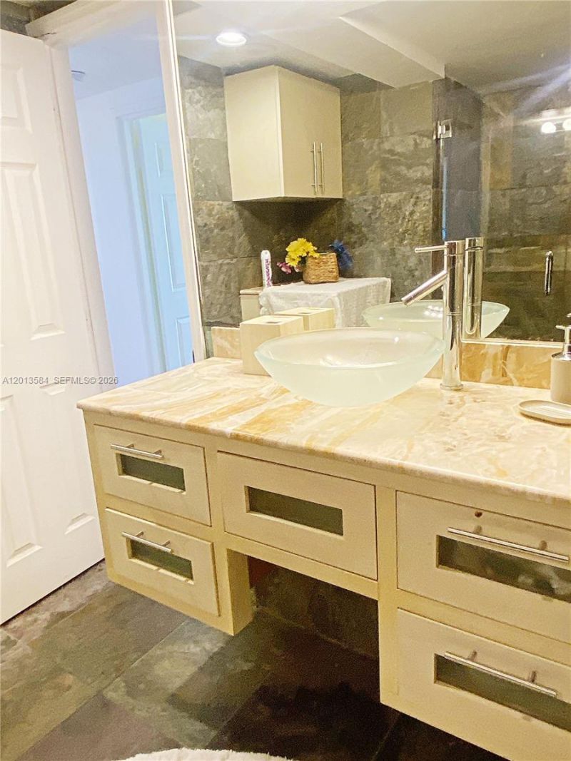 1500 Bay Rd , Unit 1142S, Miami Beach, FL 33139 Photo