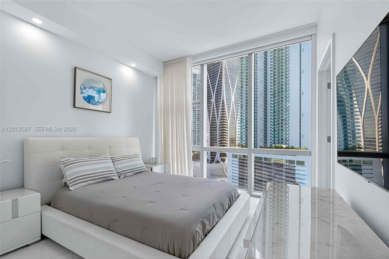 851 NE 1st Ave, Unit 1603, Miami, FL 33132 Photo