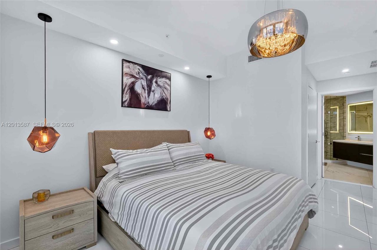 851 NE 1st Ave, Unit 1603, Miami, FL 33132 Photo