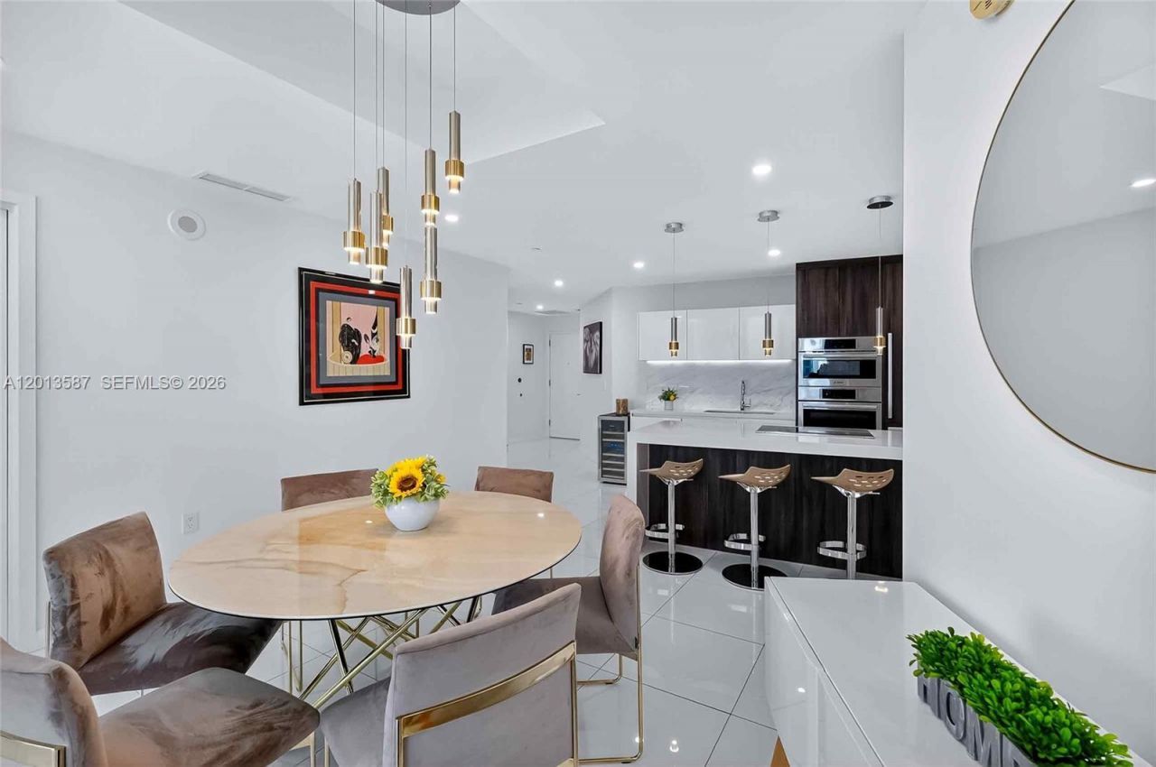851 NE 1st Ave, Unit 1603, Miami, FL 33132 Photo