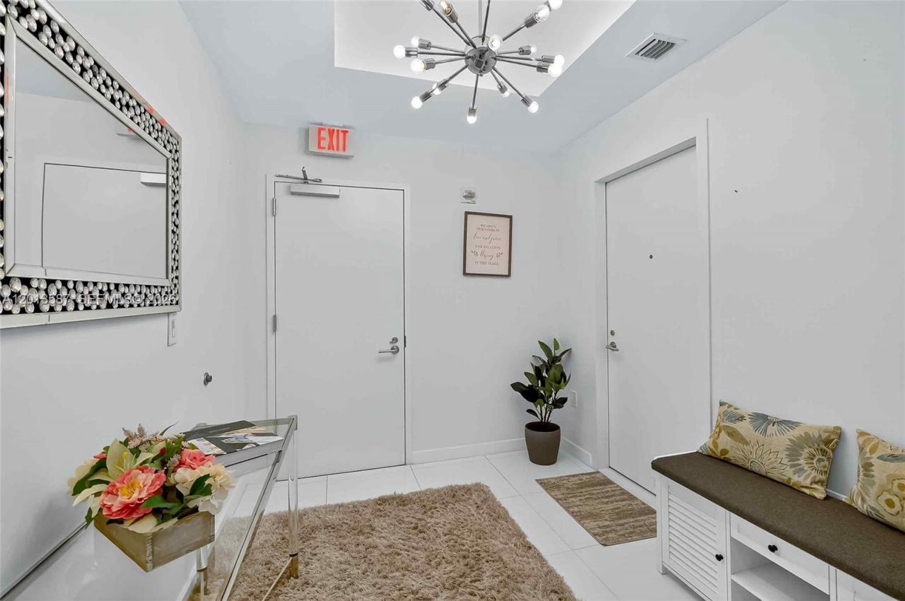 851 NE 1st Ave, Unit 1603, Miami, FL 33132 Photo