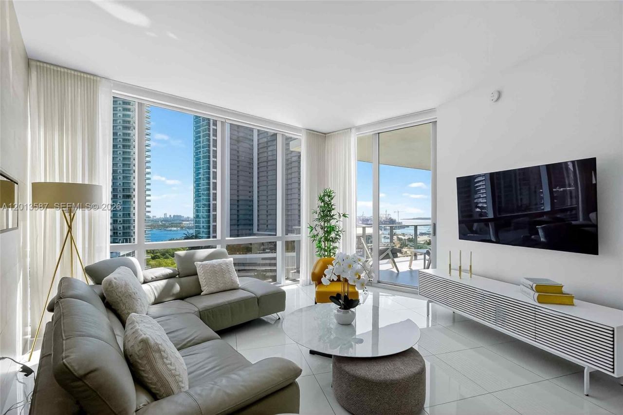 851 NE 1st Ave, Unit 1603, Miami, FL 33132 Photo