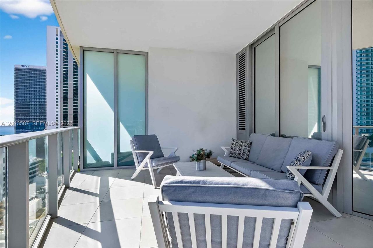 851 NE 1st Ave, Unit 1603, Miami, FL 33132 Photo