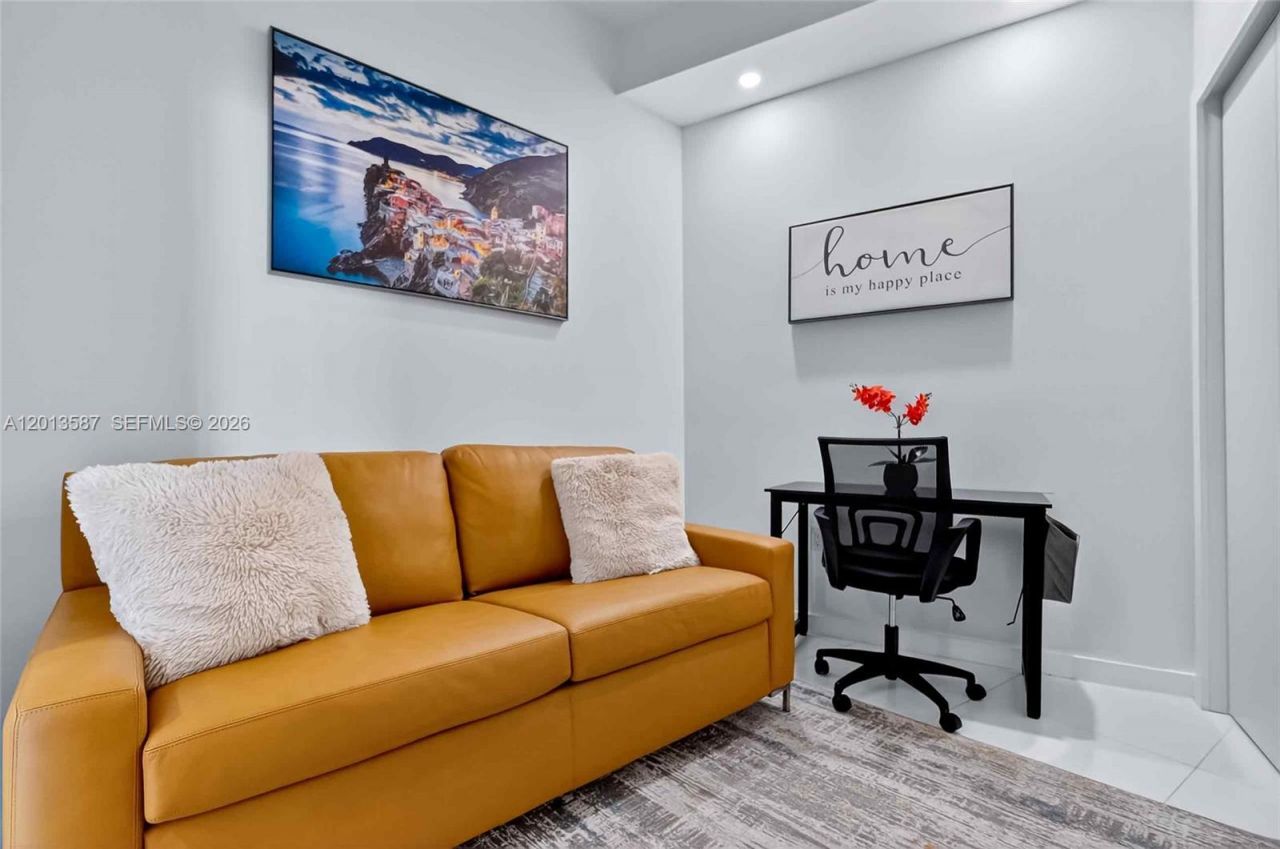 851 NE 1st Ave, Unit 1603, Miami, FL 33132 Photo