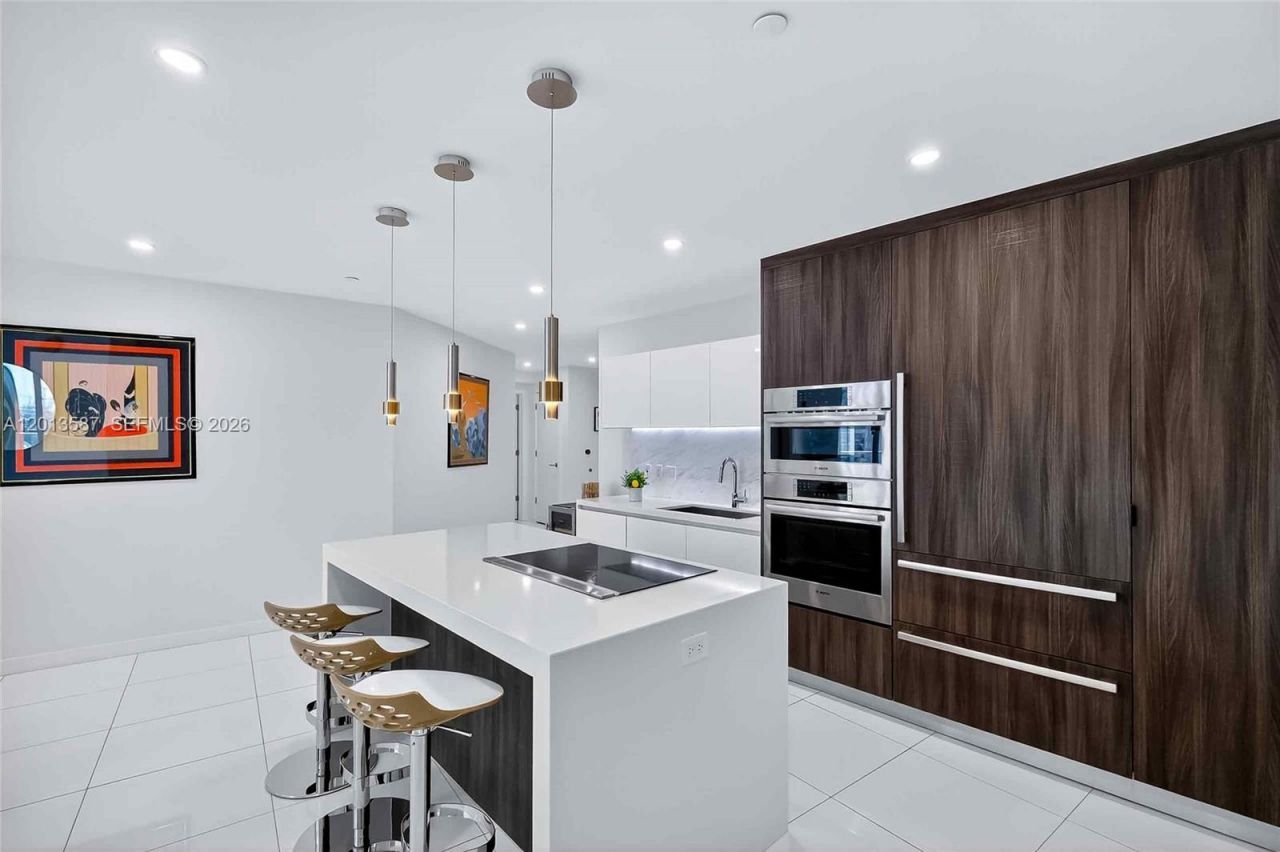 851 NE 1st Ave, Unit 1603, Miami, FL 33132 Photo