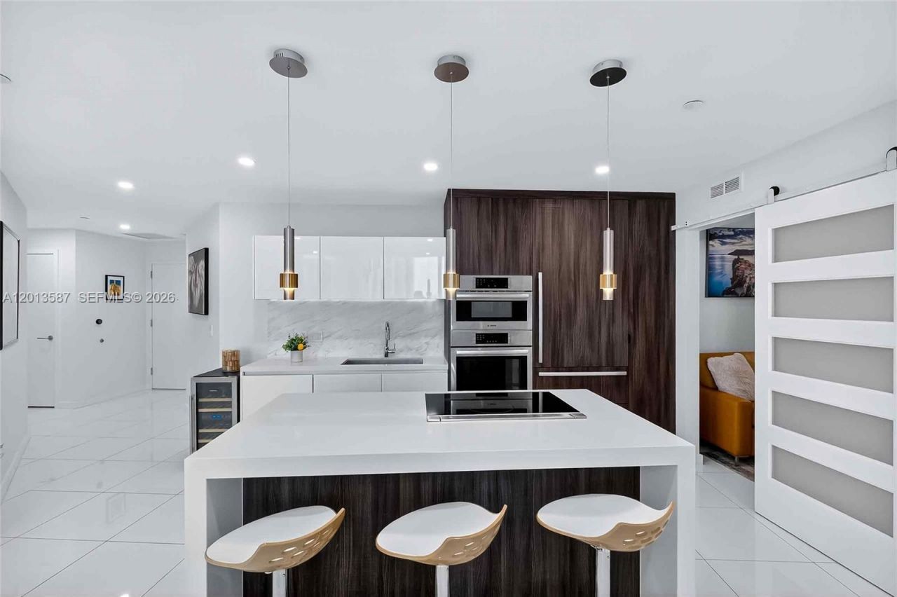 851 NE 1st Ave, Unit 1603, Miami, FL 33132 Photo