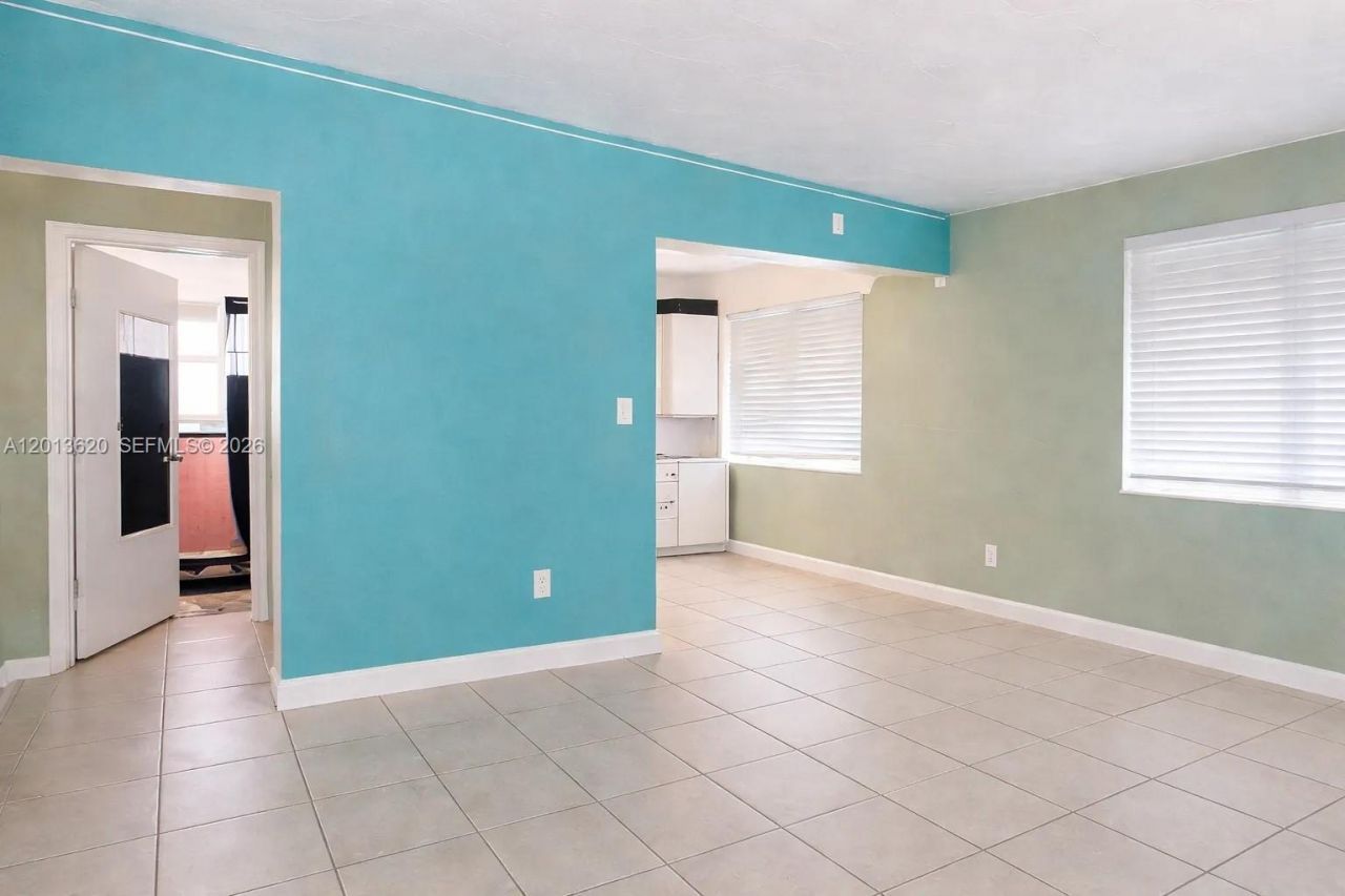 1001 NE 10th St, Unit 1, Hallandale Beach, FL 33009 Photo