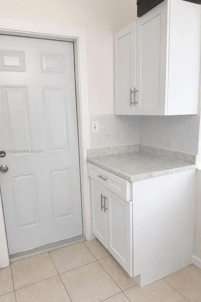 1001 NE 10th St, Unit 1, Hallandale Beach, FL 33009 Photo