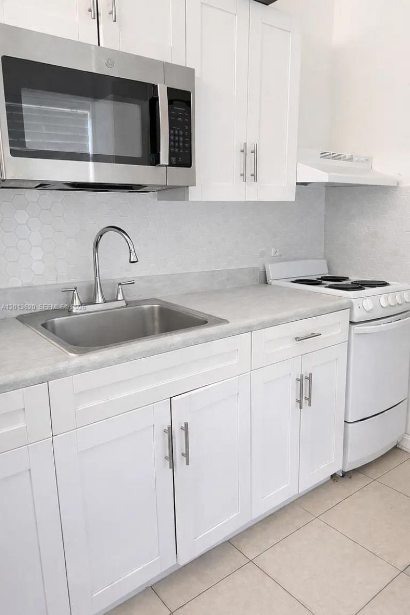 1001 NE 10th St, Unit 1, Hallandale Beach, FL 33009 Photo