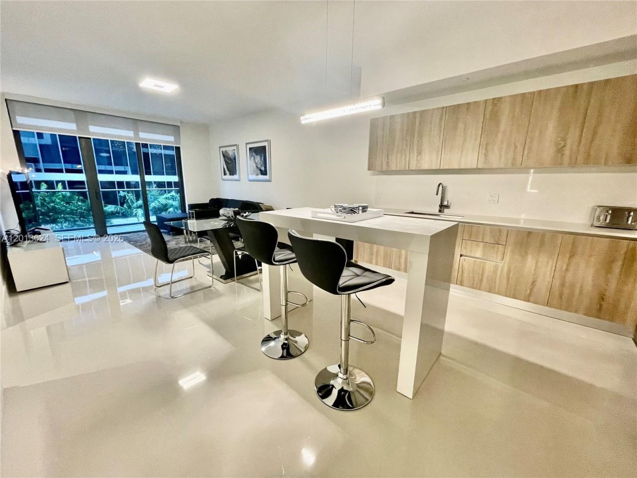 2960 NE 207th , Unit 707, Aventura, FL 33180 Photo