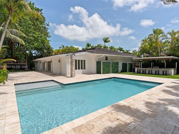 8745 SW 182nd Ter , Palmetto Bay, FL 33157